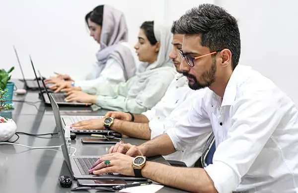 شرکت طراحی سایت و اپلیکیشن ره وب