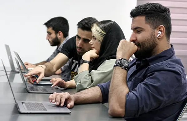 شرکت طراحی سایت و اپلیکیشن ره وب